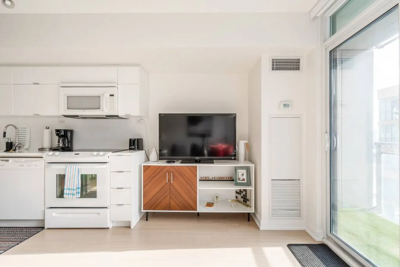 Bright Modern 1BR Walk Everywhere Sleeps 4 12