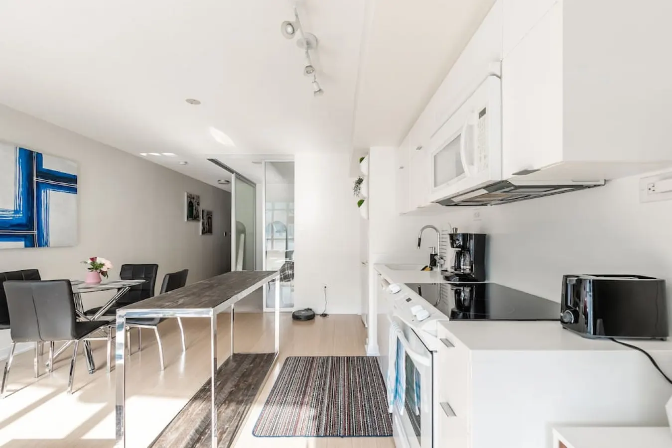 Bright Modern 1BR Walk Everywhere Sleeps 4 13