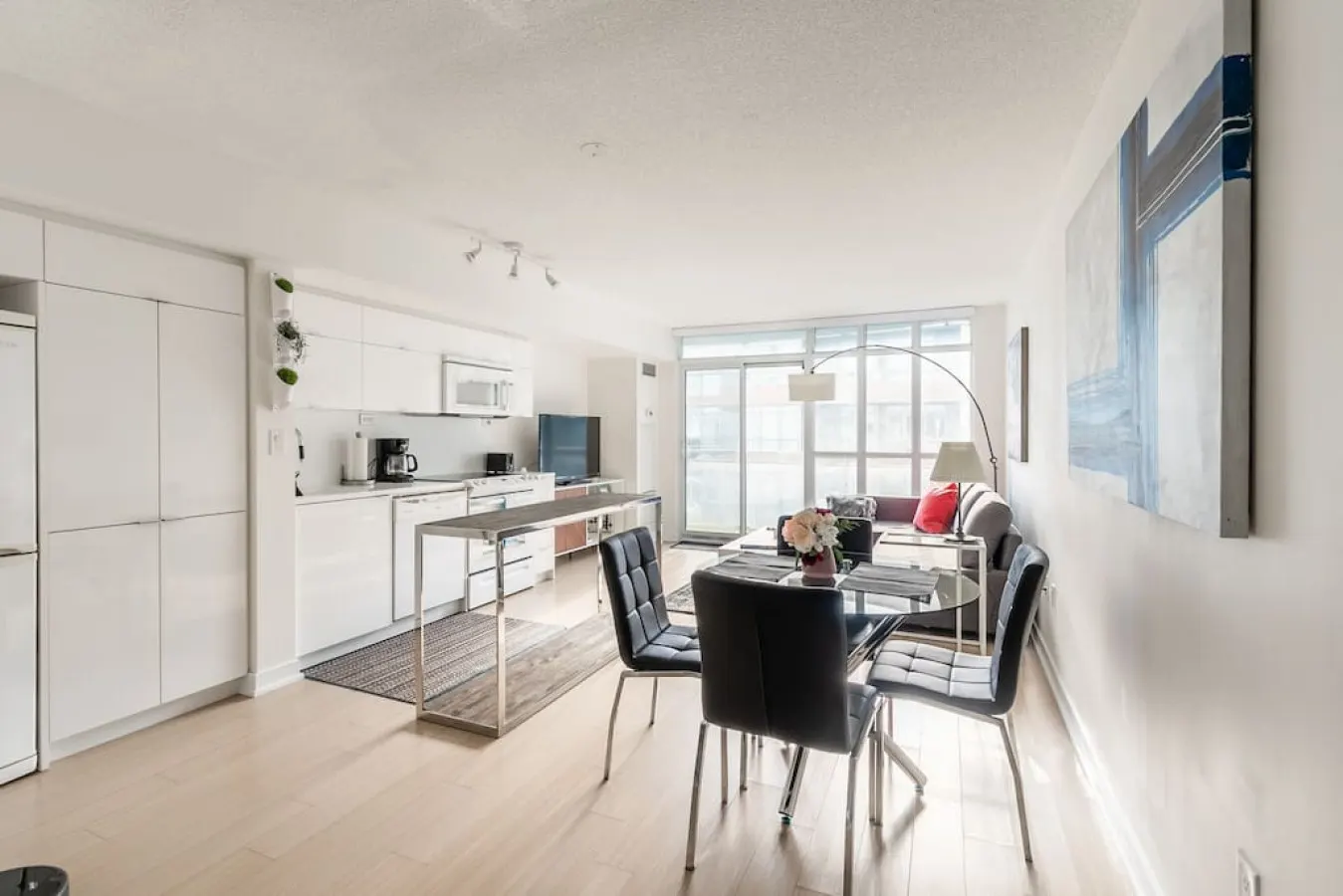 Bright Modern 1BR Walk Everywhere Sleeps 4 17