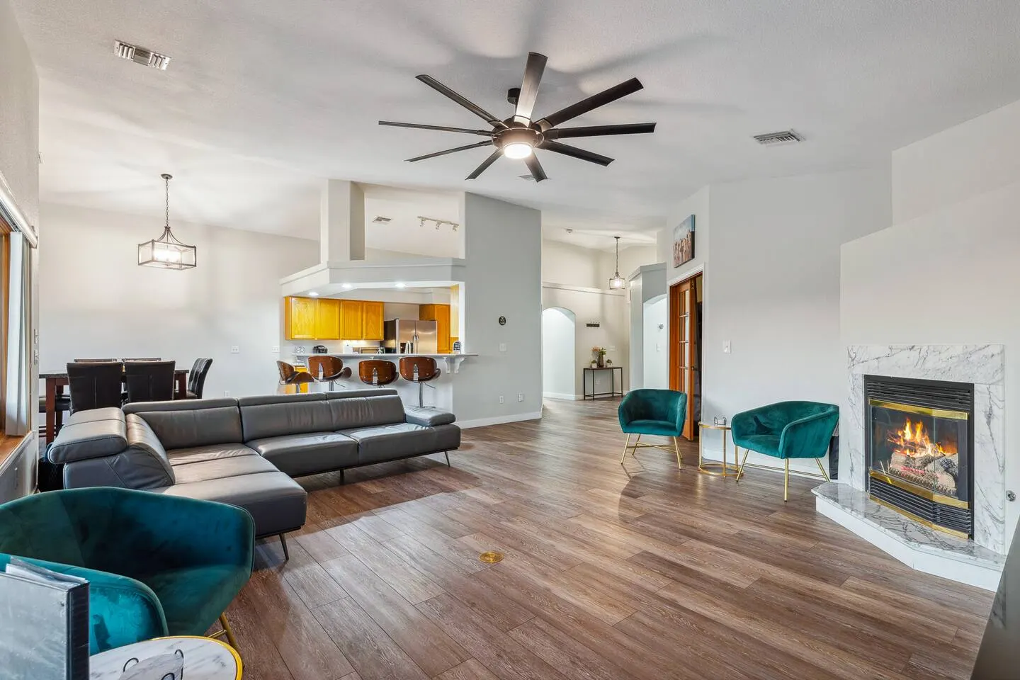 Epic Mid-Century Sleeps 12 Pool Views 10