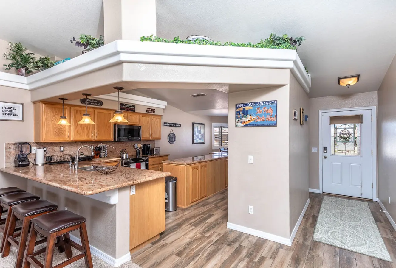 Havasu Tropics - Pool, Spa, Game Room, Sleeps14 — photo 4