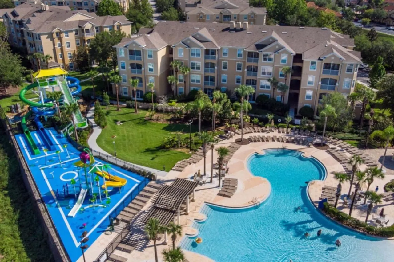 🏡 Stylish & Family-Friendly 3-Bedroom Condo Near Disney with Resort Amenities 🎢☀️