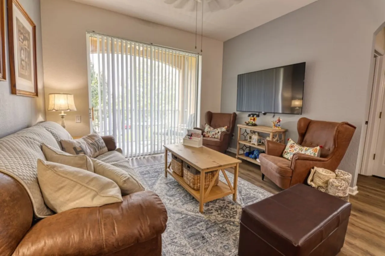 Stylish & Family-Friendly 3-Bedroom Condo Near Disney with Resort Amenities 10