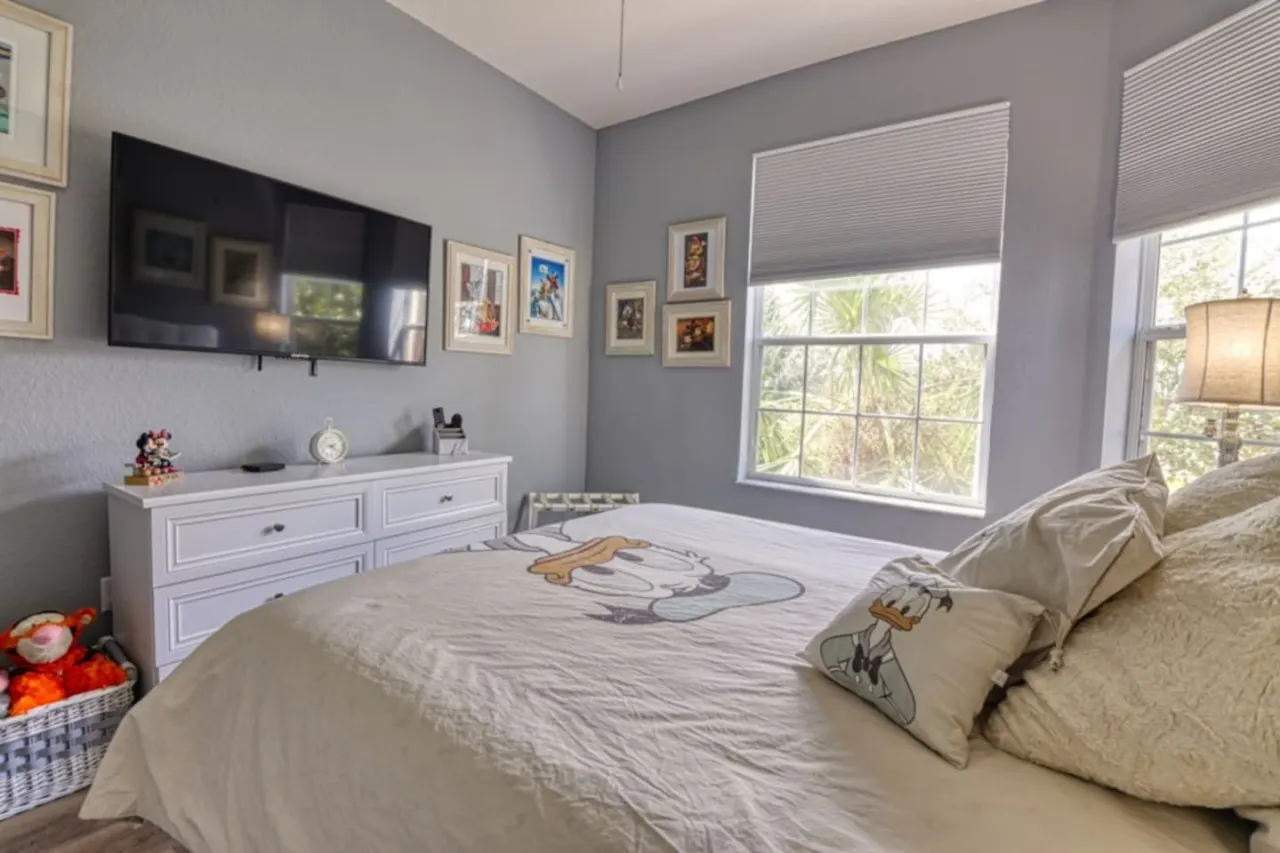 Stylish & Family-Friendly 3-Bedroom Condo Near Disney with Resort Amenities 20
