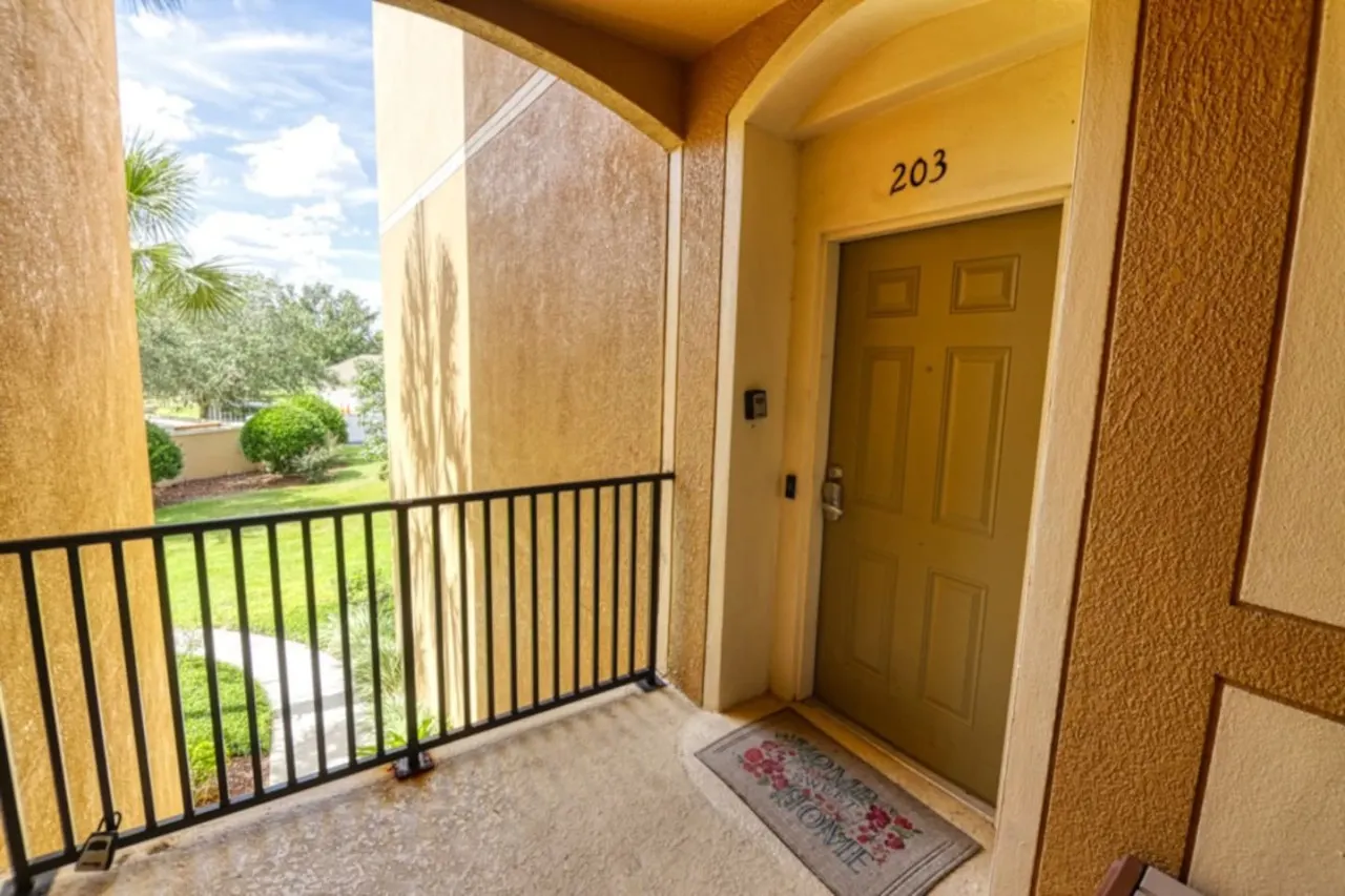 Stylish & Family-Friendly 3-Bedroom Condo Near Disney with Resort Amenities 4