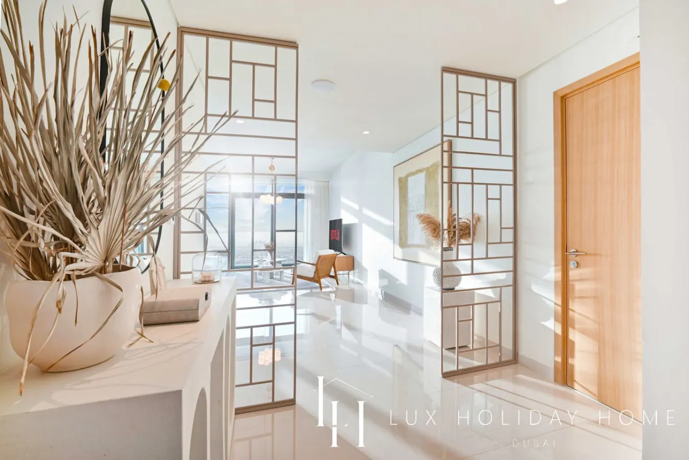 LUX The ULTRA Luxury Palm Dubai Eye View Suite 6