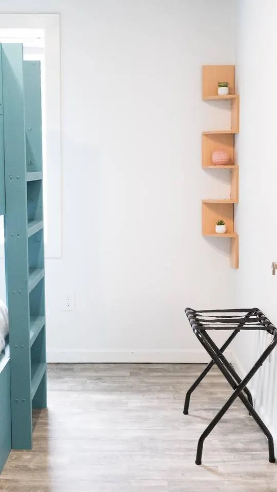 3 Bedroom Downtown Apartment with Bunk Beds 12