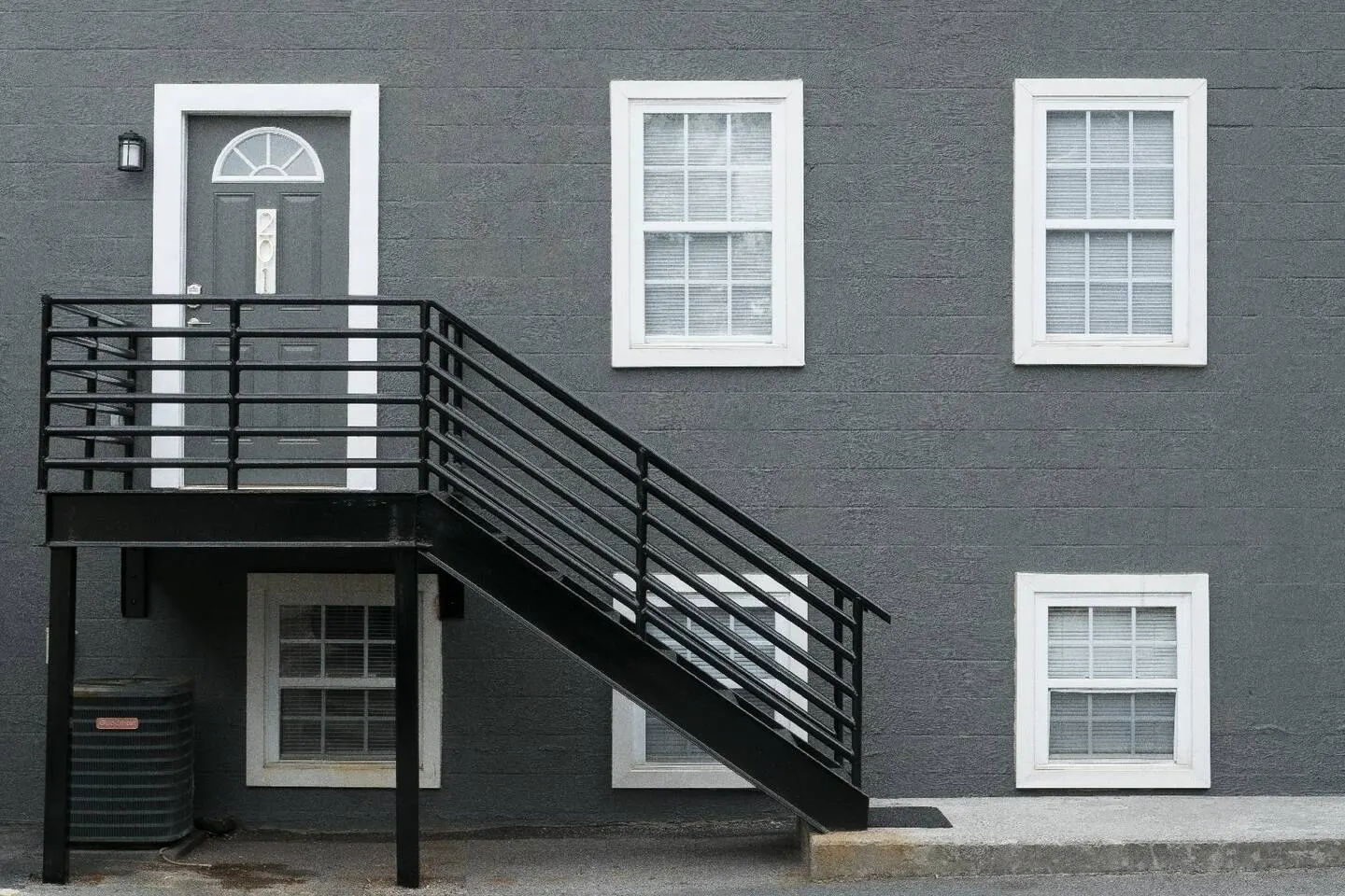 3 Bedroom Downtown Apartment with Bunk Beds 16