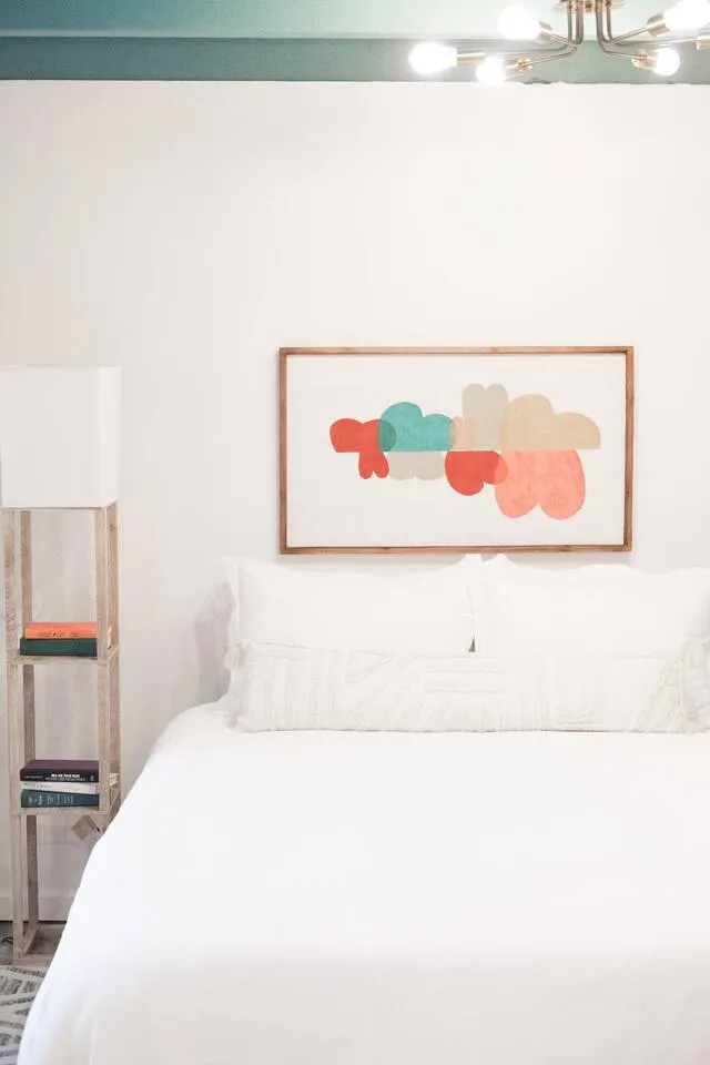 3 Bedroom Downtown Apartment with Bunk Beds 8