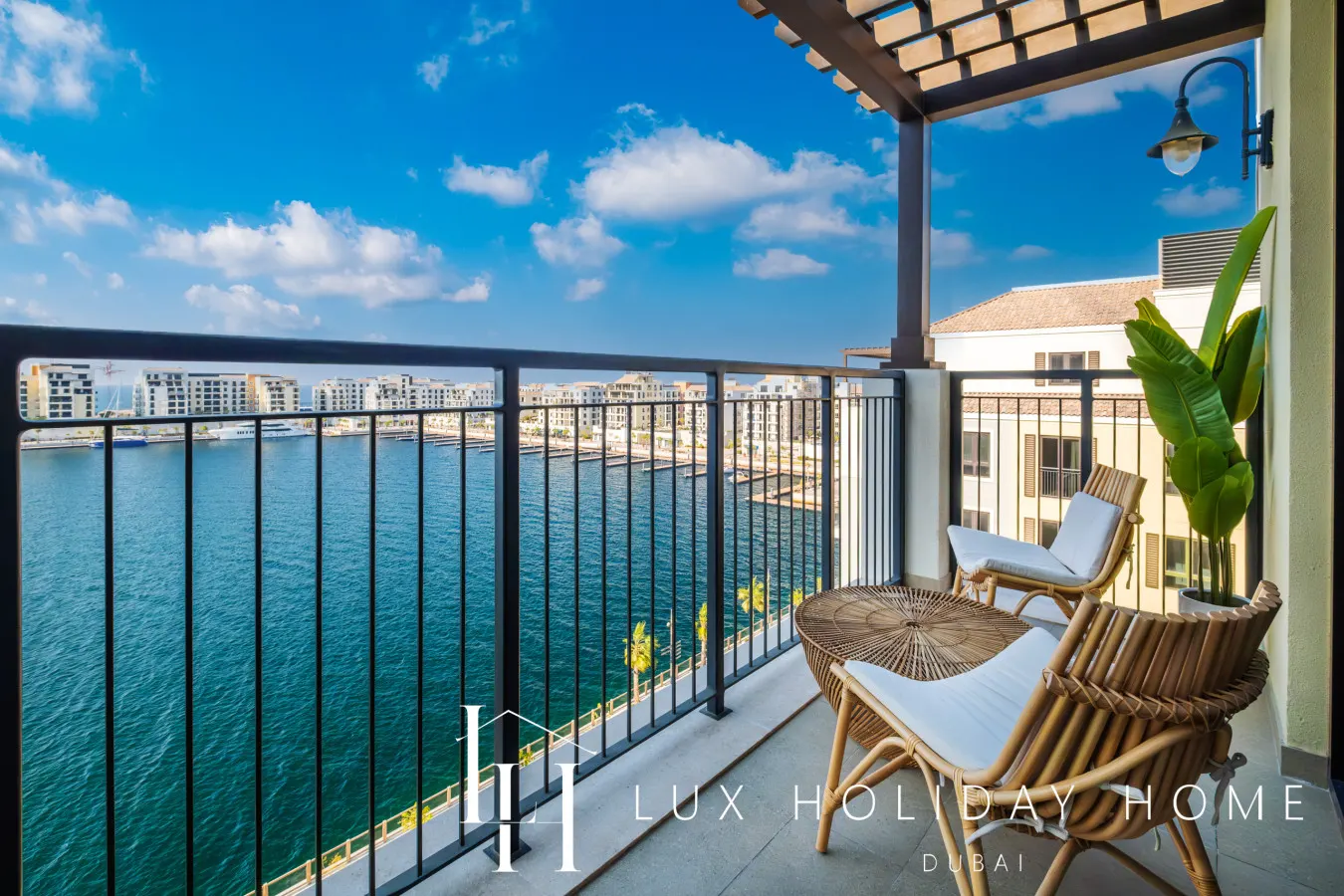 LUX | The La Mer Infinity View - Luxury Boho Suite 1