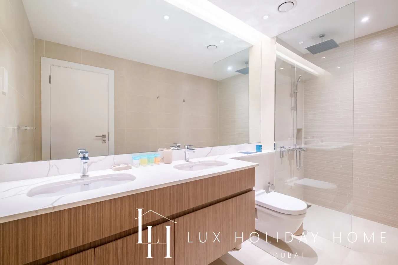 LUX The La Mer Infinity View - Luxury Boho Suite 1 16