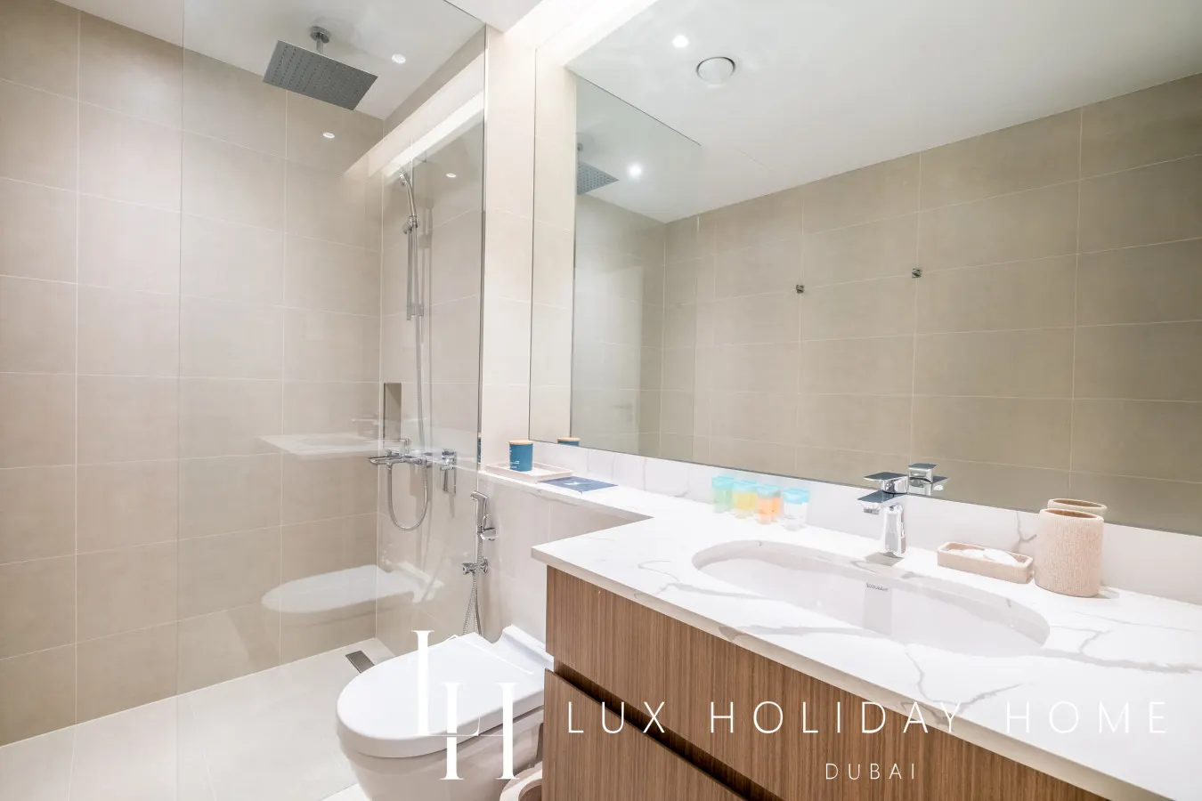 LUX The La Mer Infinity View - Luxury Boho Suite 1 19