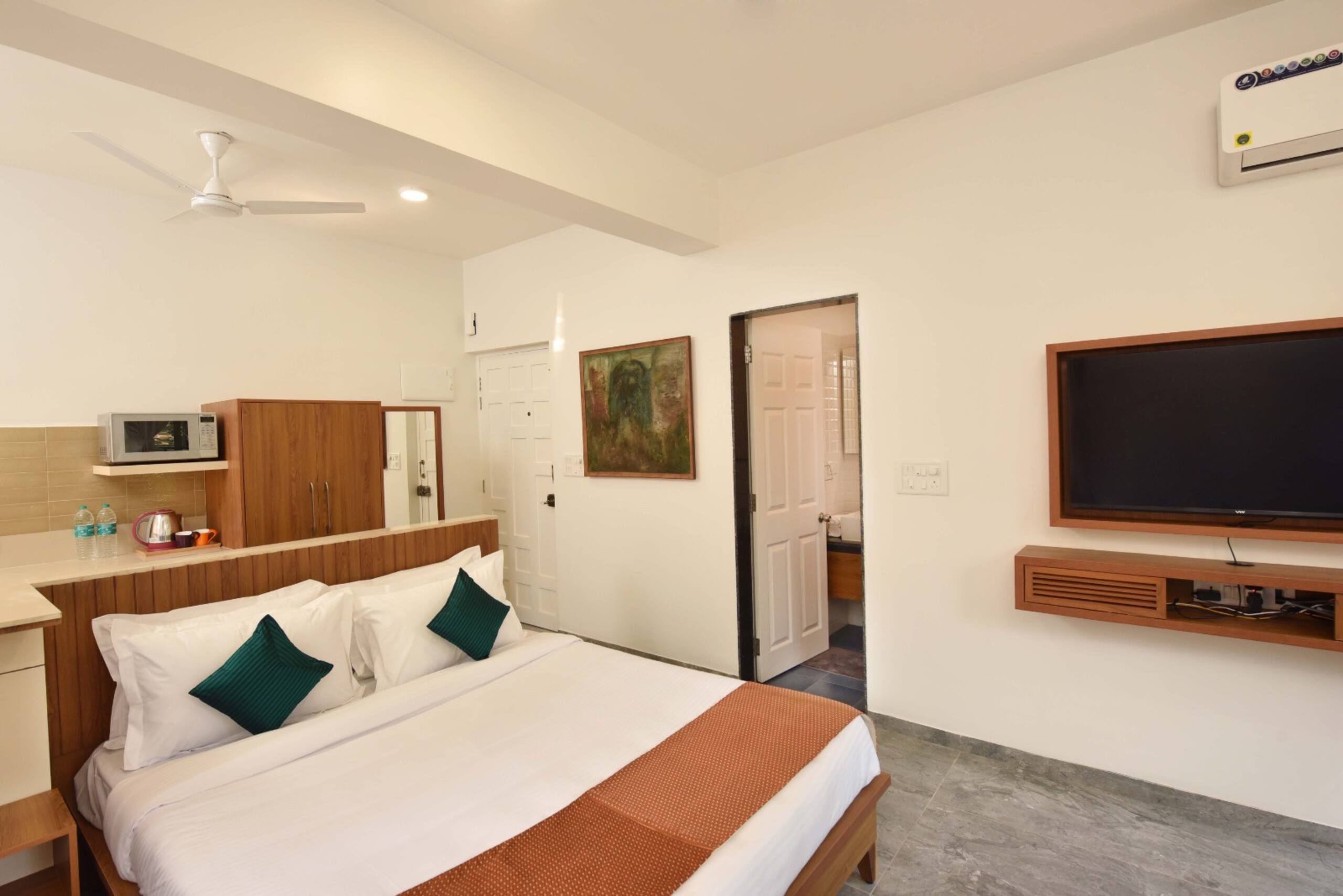 Sol Studio with Free Breakfast in North Goa 5