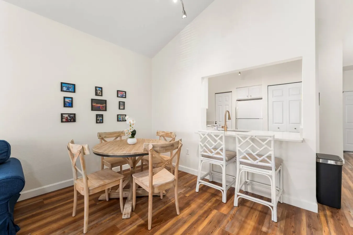 Haile Village 2BR Condo King Bed, Pool + Gym, Near UF 14