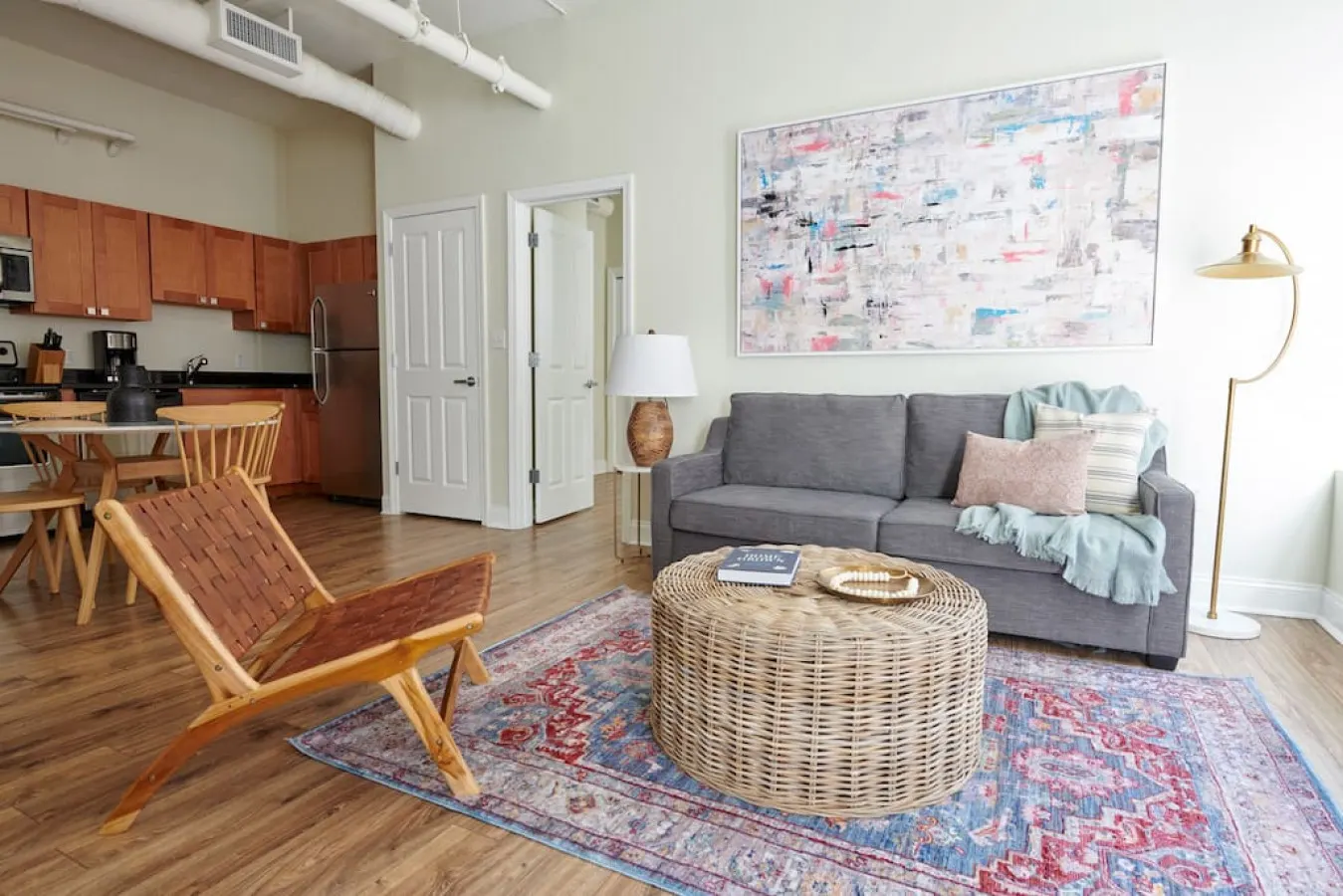 FIDI Boston Lovely 2BR | Close to the T! — photo 4