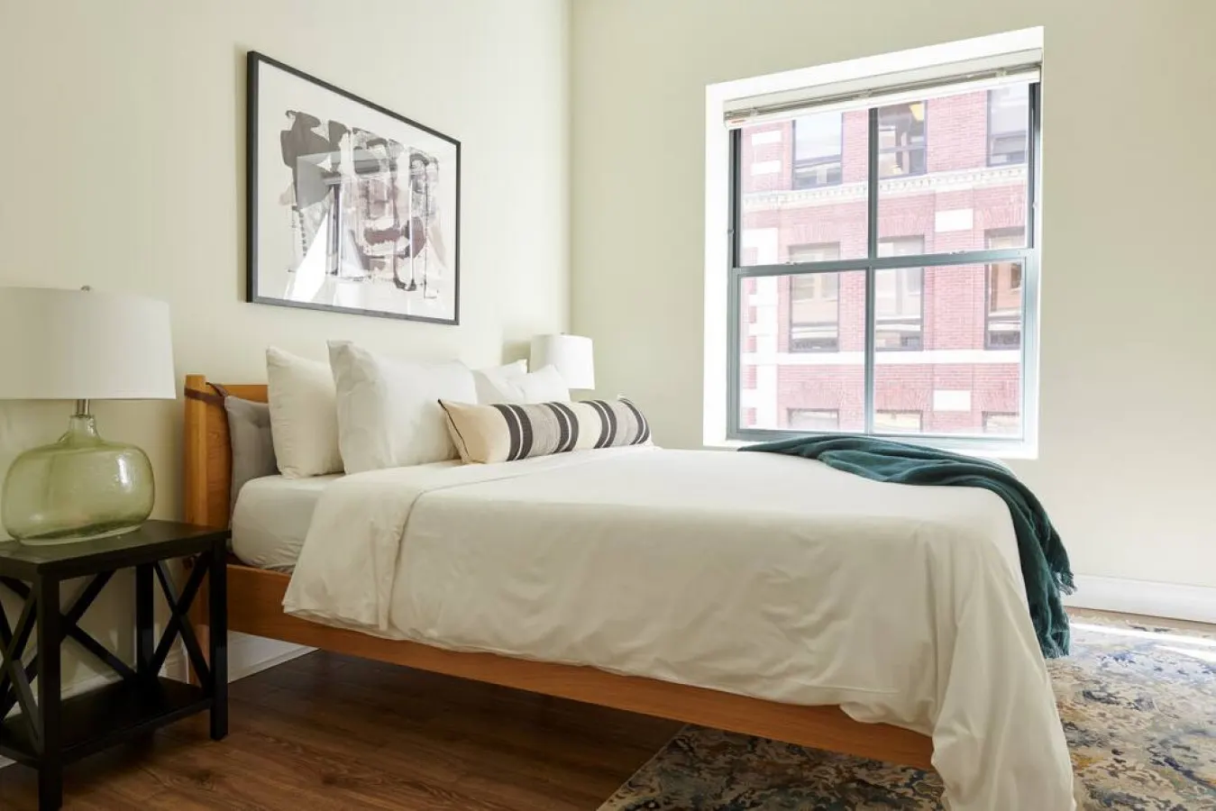 FIDI Boston Lovely 2BR Close to the T! 7
