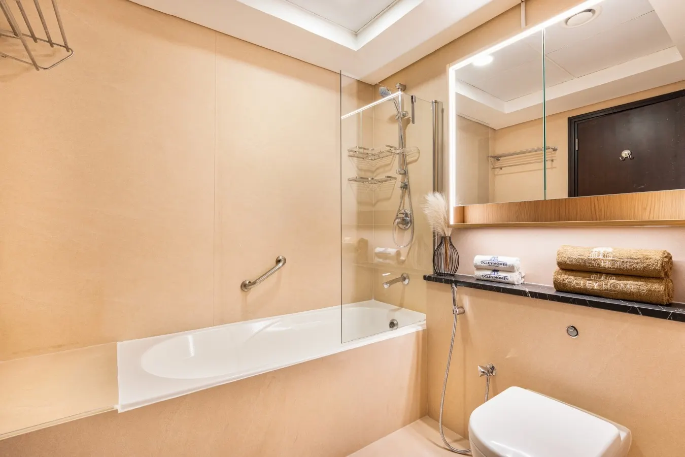 Spacious Modern Home in the heart of DIFC 15