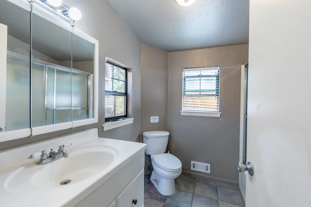 Spacious & Fun Family Cabin - Cozy Hollow Lodge #3 10