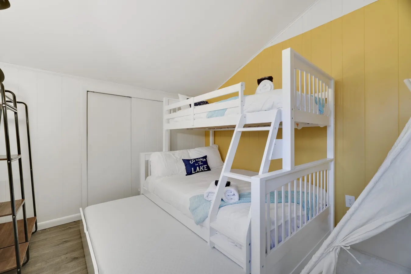 Mtn Retreat Hot tub Firepit Theatre& Game Rooms 6