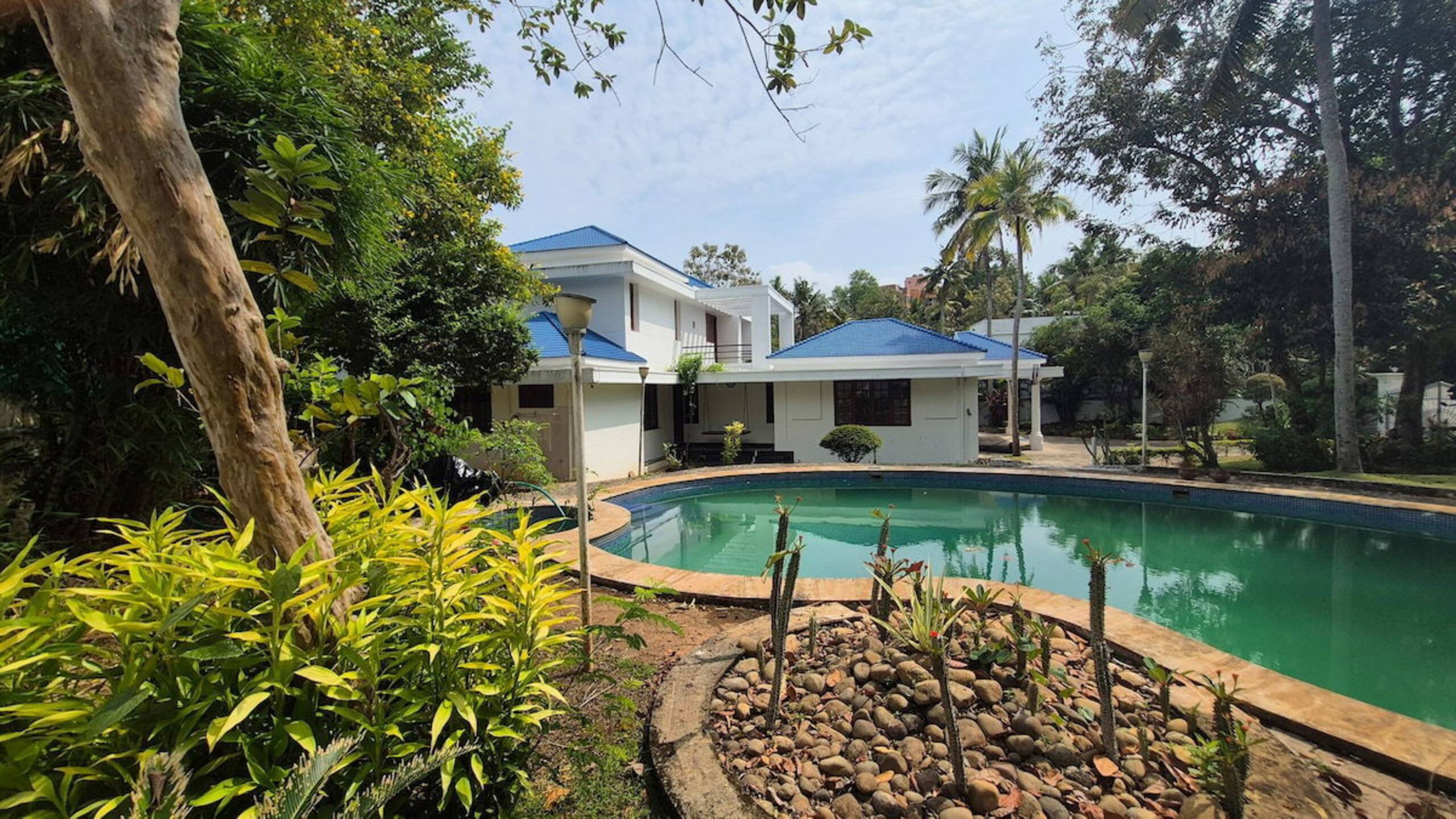 happifistays pool villa 2