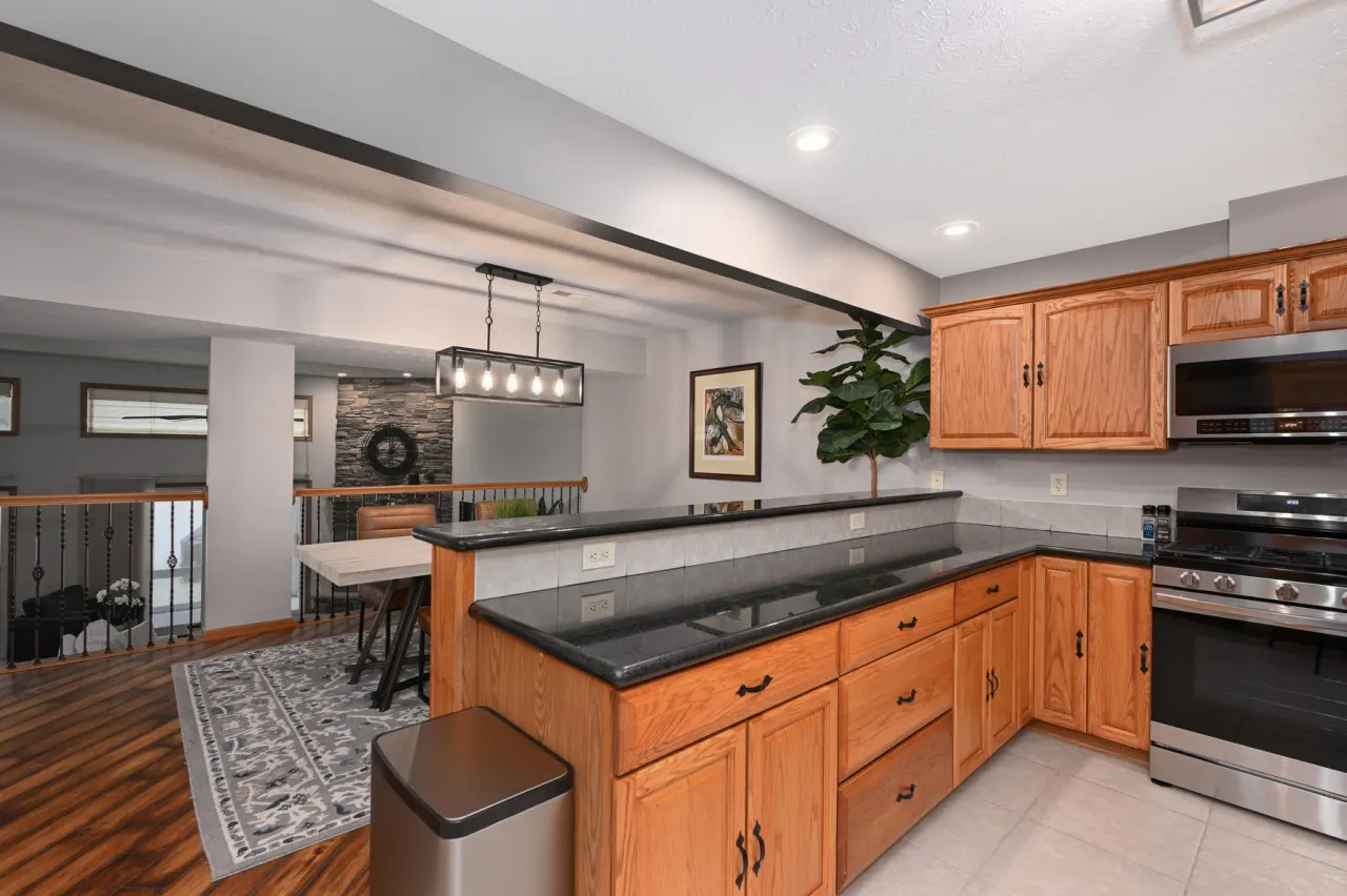 Wadsworth Condo 3 Bed 2.5 Bath 10