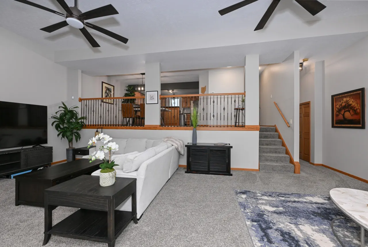 Wadsworth Condo 3 Bed 2.5 Bath — photo 3