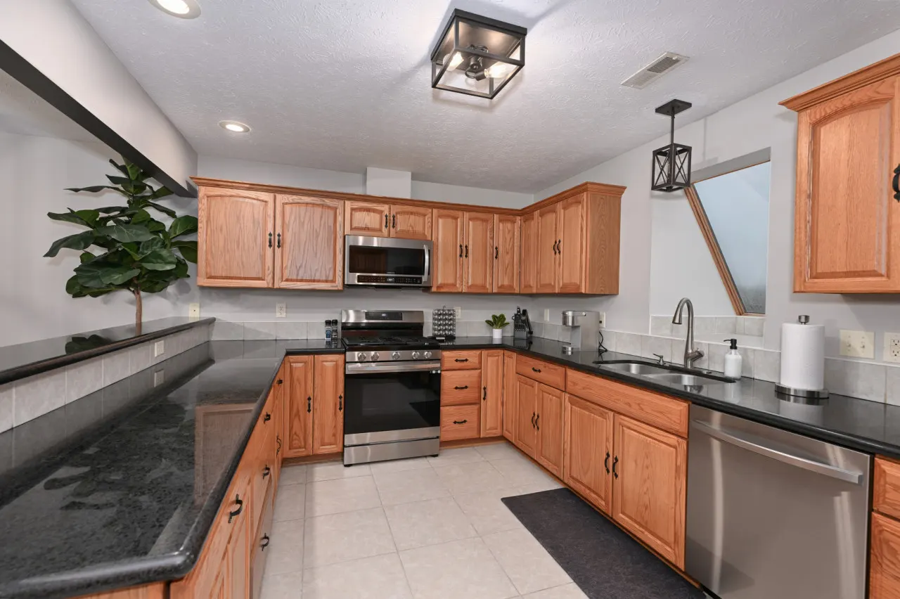 Wadsworth Condo 3 Bed 2.5 Bath 7
