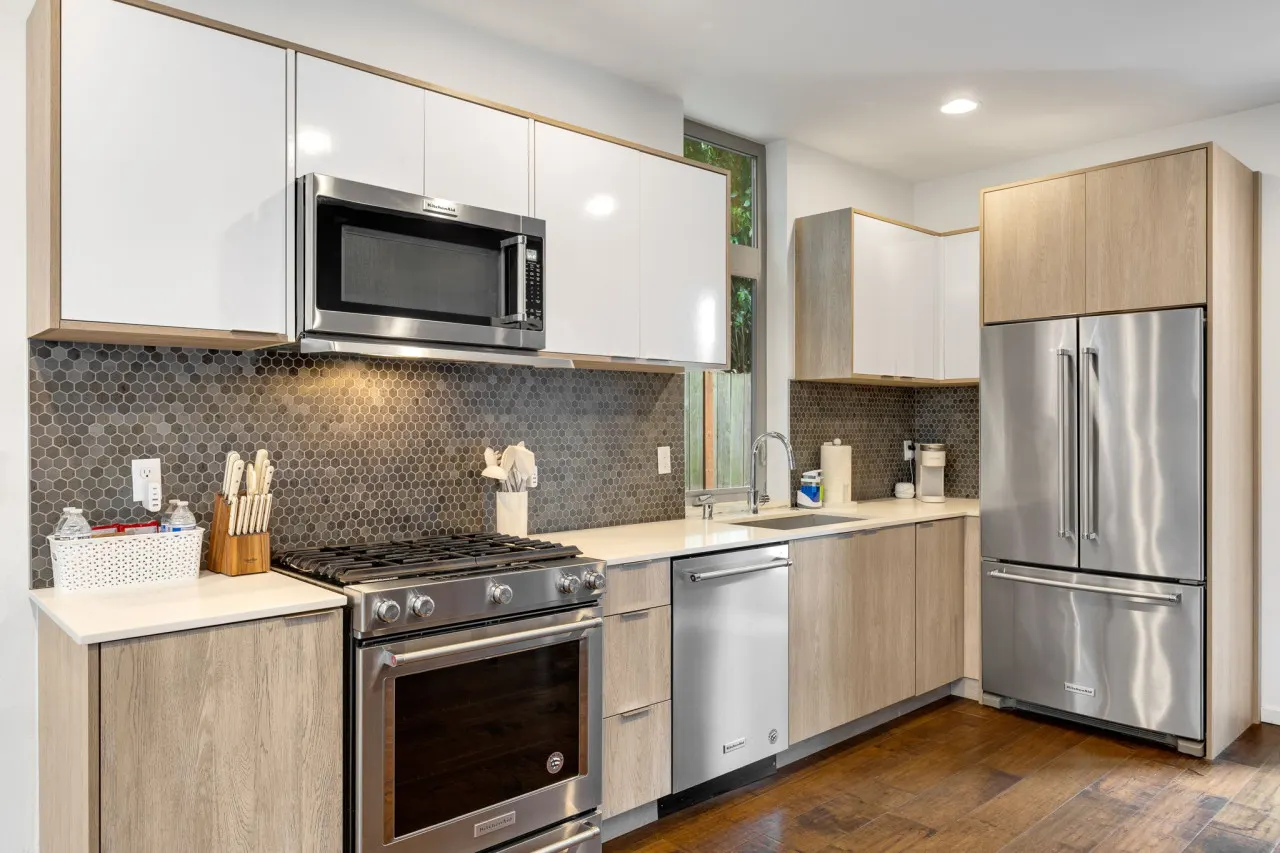 Cap Hill Retreat with Rooftop 3