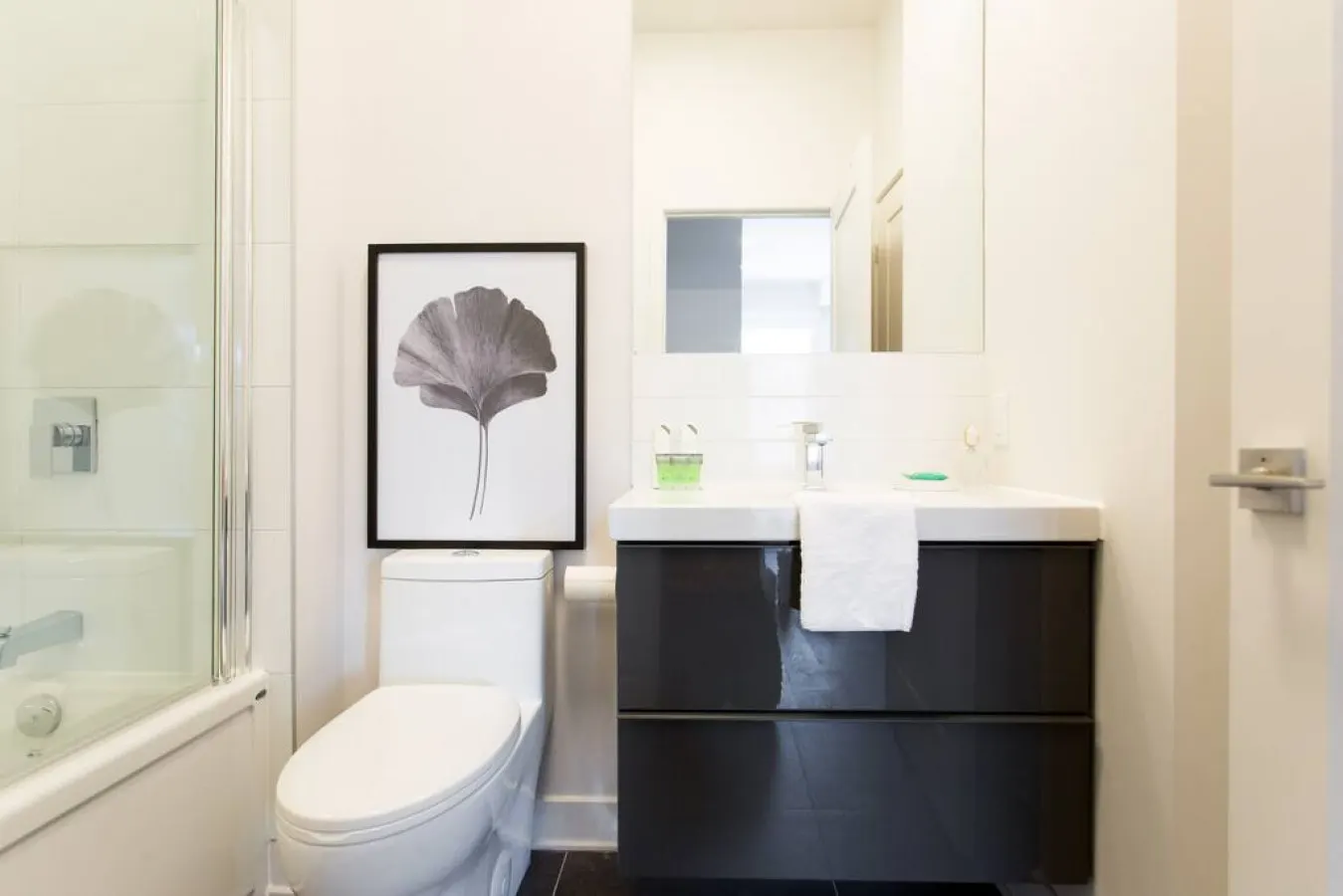 Mile End - Huge 2 Bdr with Balcony in Mile End - Unit 204 18