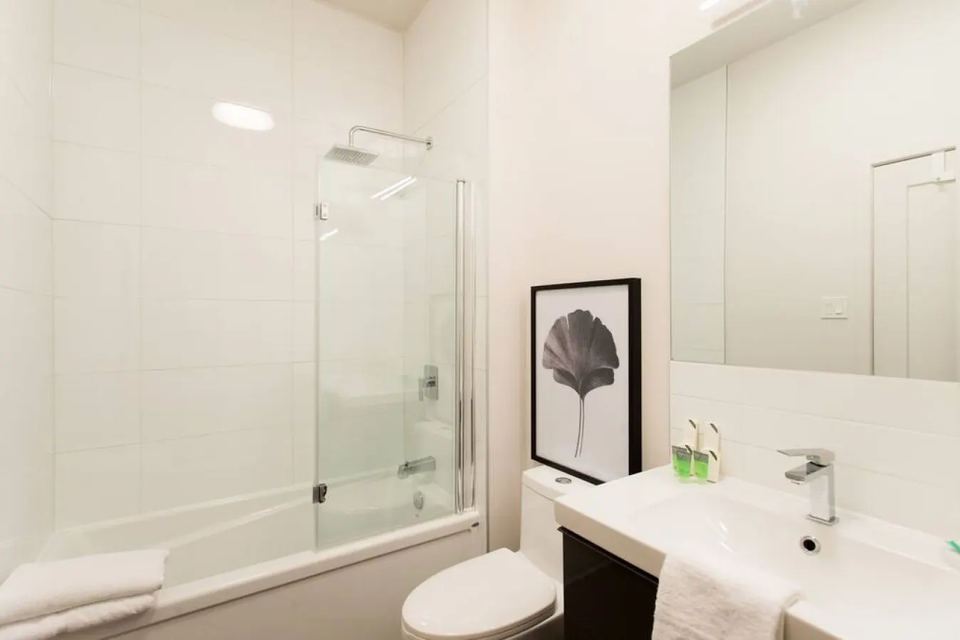 Mile End - Huge 2 Bdr with Balcony in Mile End - Unit 204 19