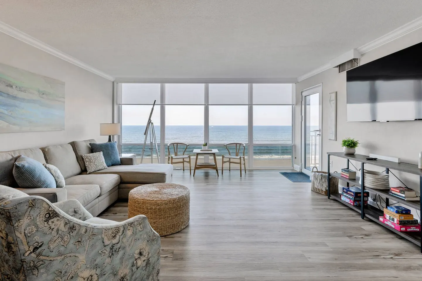 Beachfront Serene 2BR/2BA Stunning Views 2