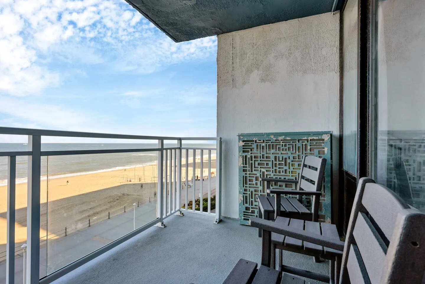 Beachfront Serene 2BR/2BA Stunning Views 14
