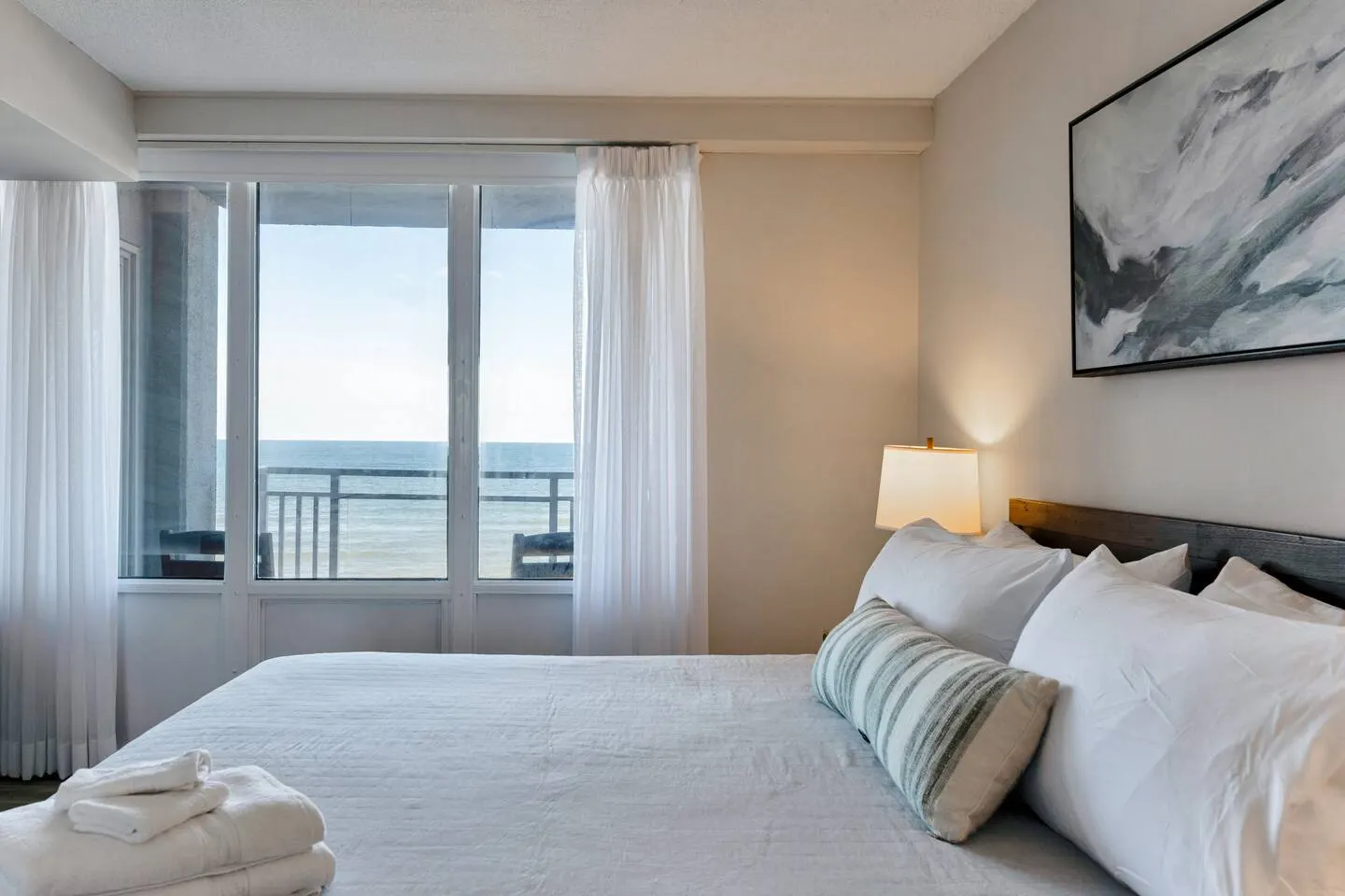 Beachfront Serene 2BR/2BA Stunning Views 17