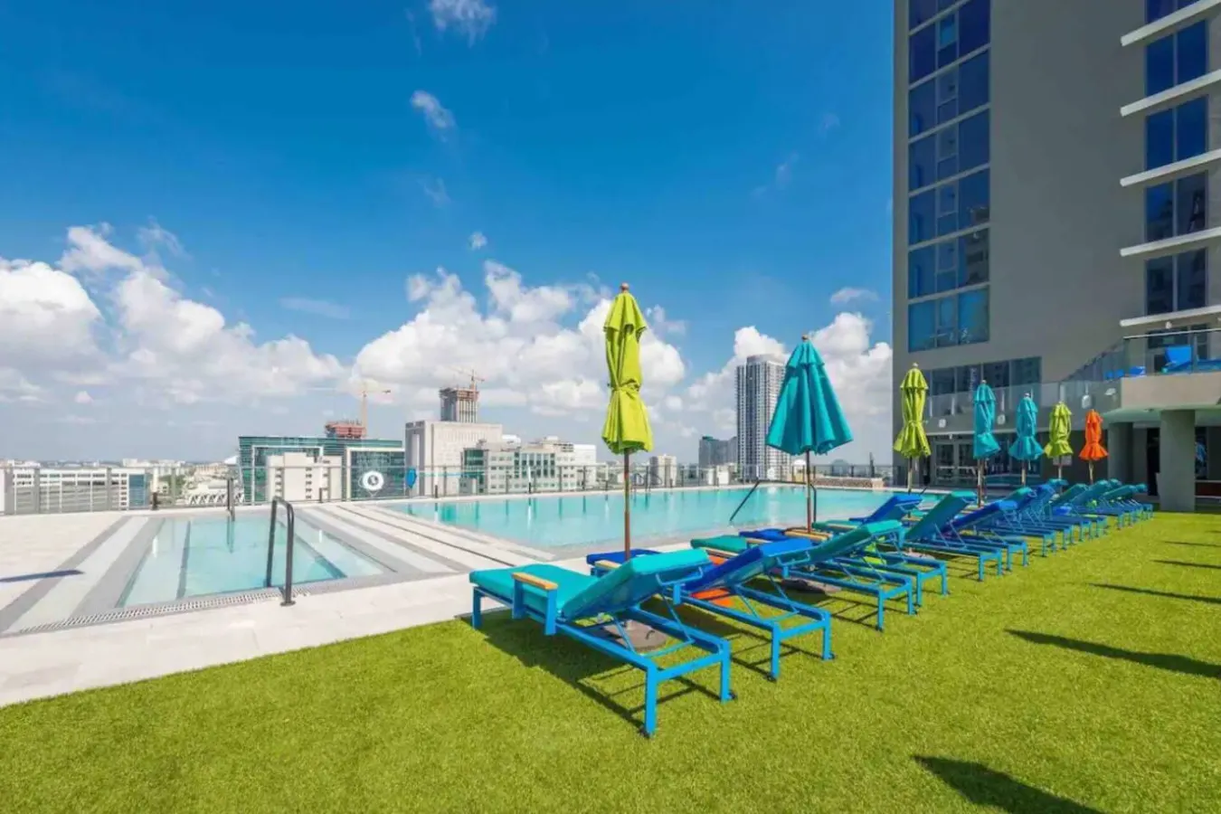 Stunning High Floor 3 Bedrooms Corner Unit Miami 9