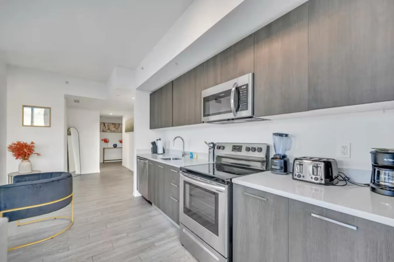 Stunning High Floor 3 Bedrooms Corner Unit Miami 8