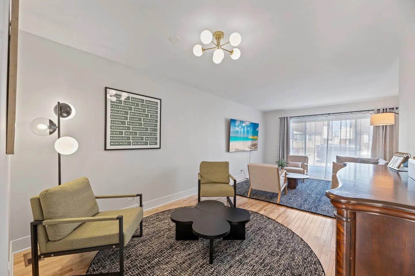 Renovated Mid-Century, 4 bed/2.1 bath townhome 15