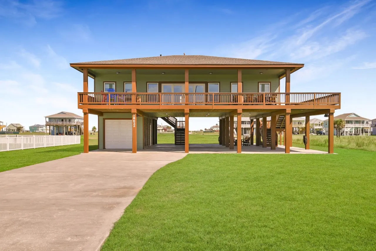 Dancing with Waves 3 bedrooms 2 baths by Rose 2