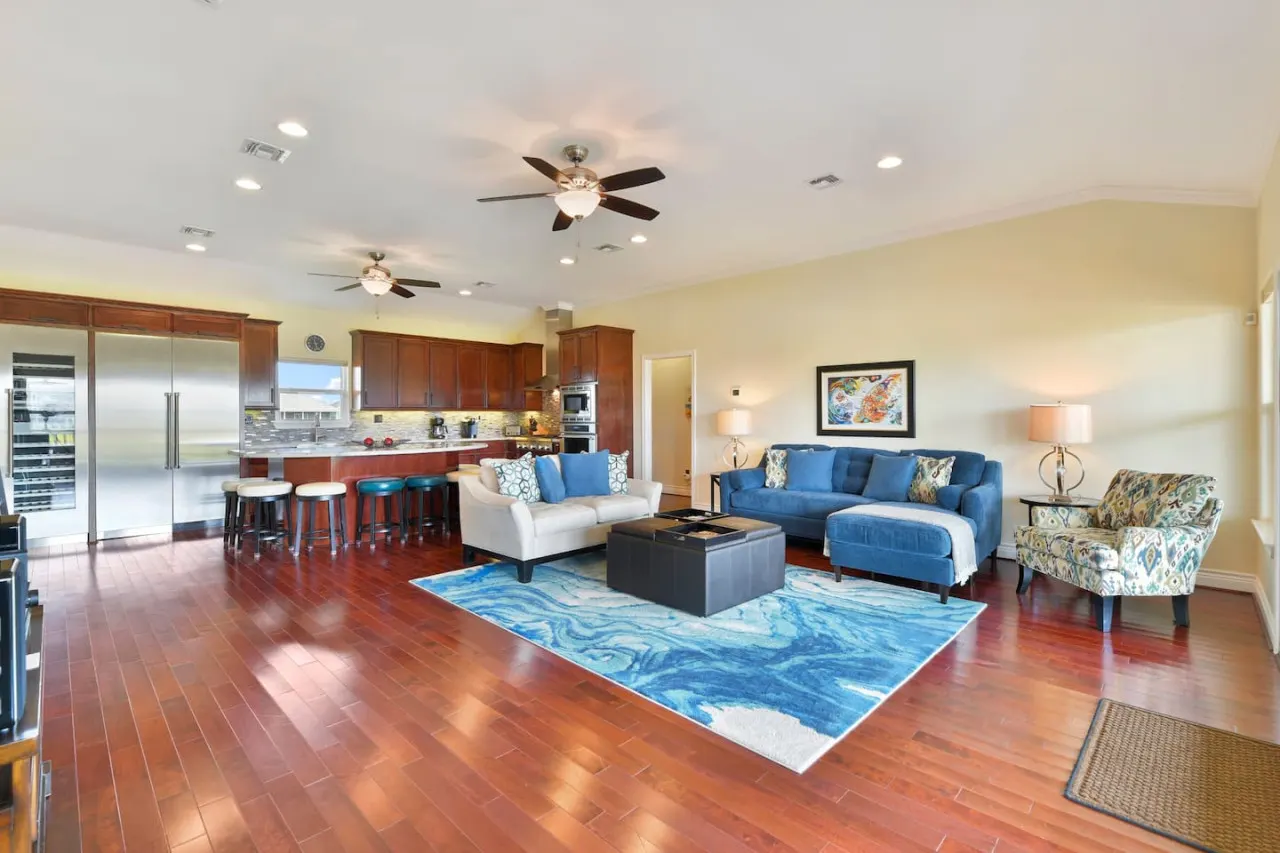 Dancing with Waves 3 bedrooms 2 baths by Rose 11