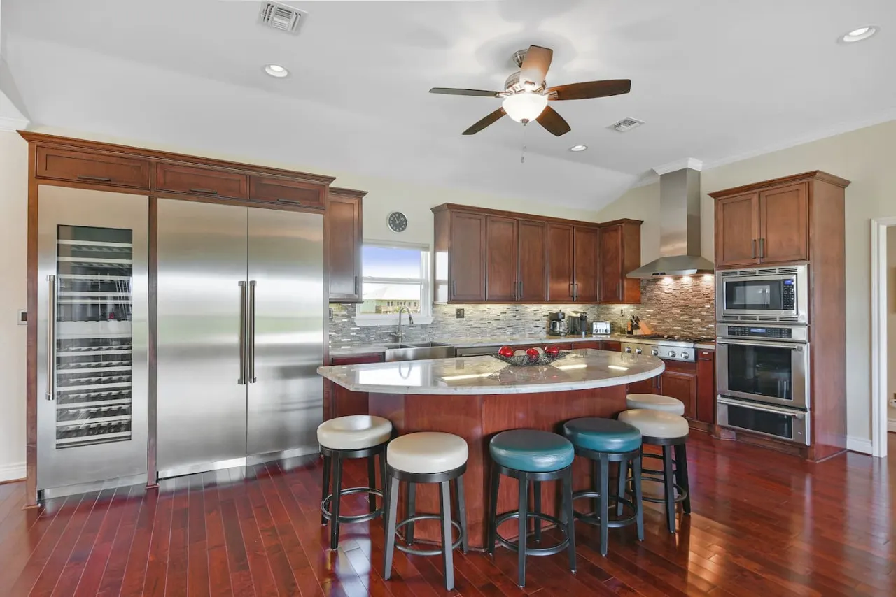 Dancing with Waves 3 bedrooms 2 baths by Rose 14