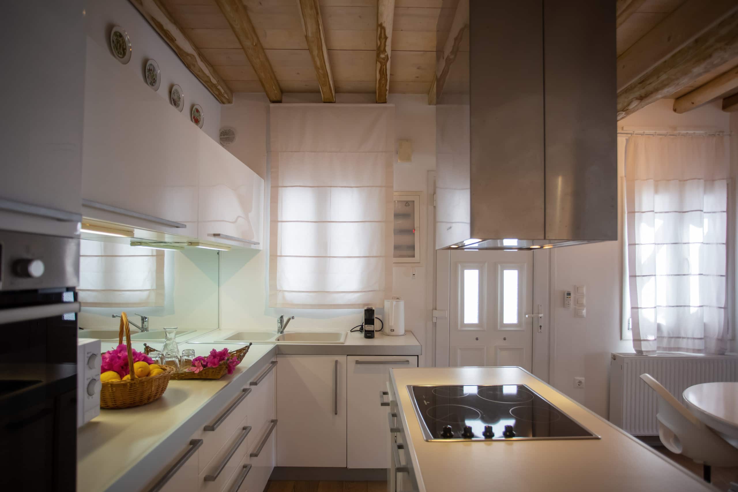 Mykonian Style Pool House 8 14