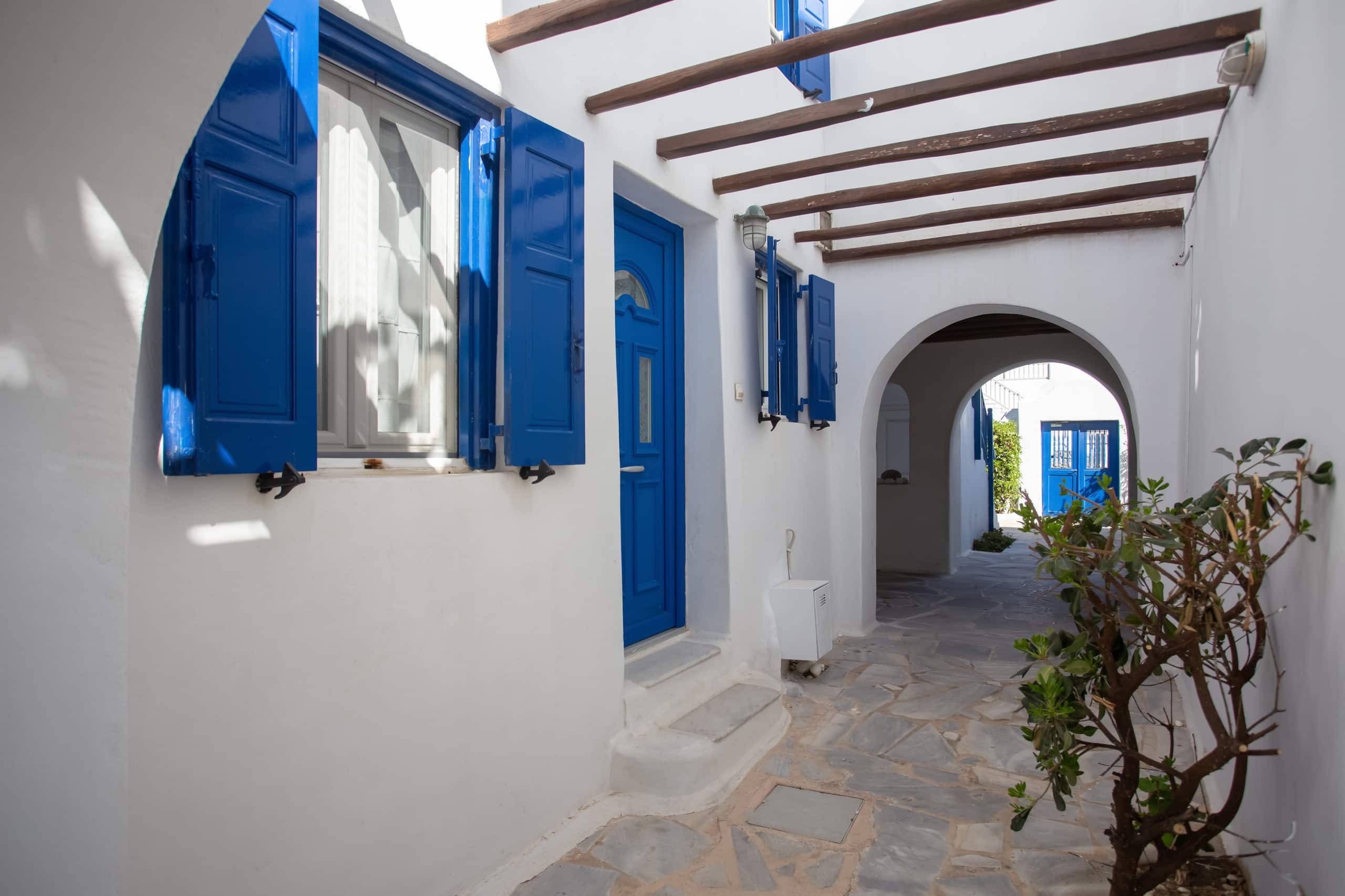 Mykonian Style Pool House 8 32