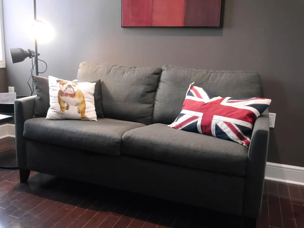 Stylish 2BR Suite • Popular Leslieville • Parking — photo 4