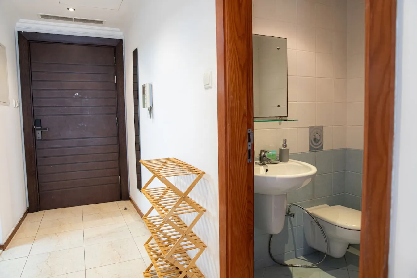 Jumeriah Lake Tower - Lake View (JLT) (MAG214) (1) 19