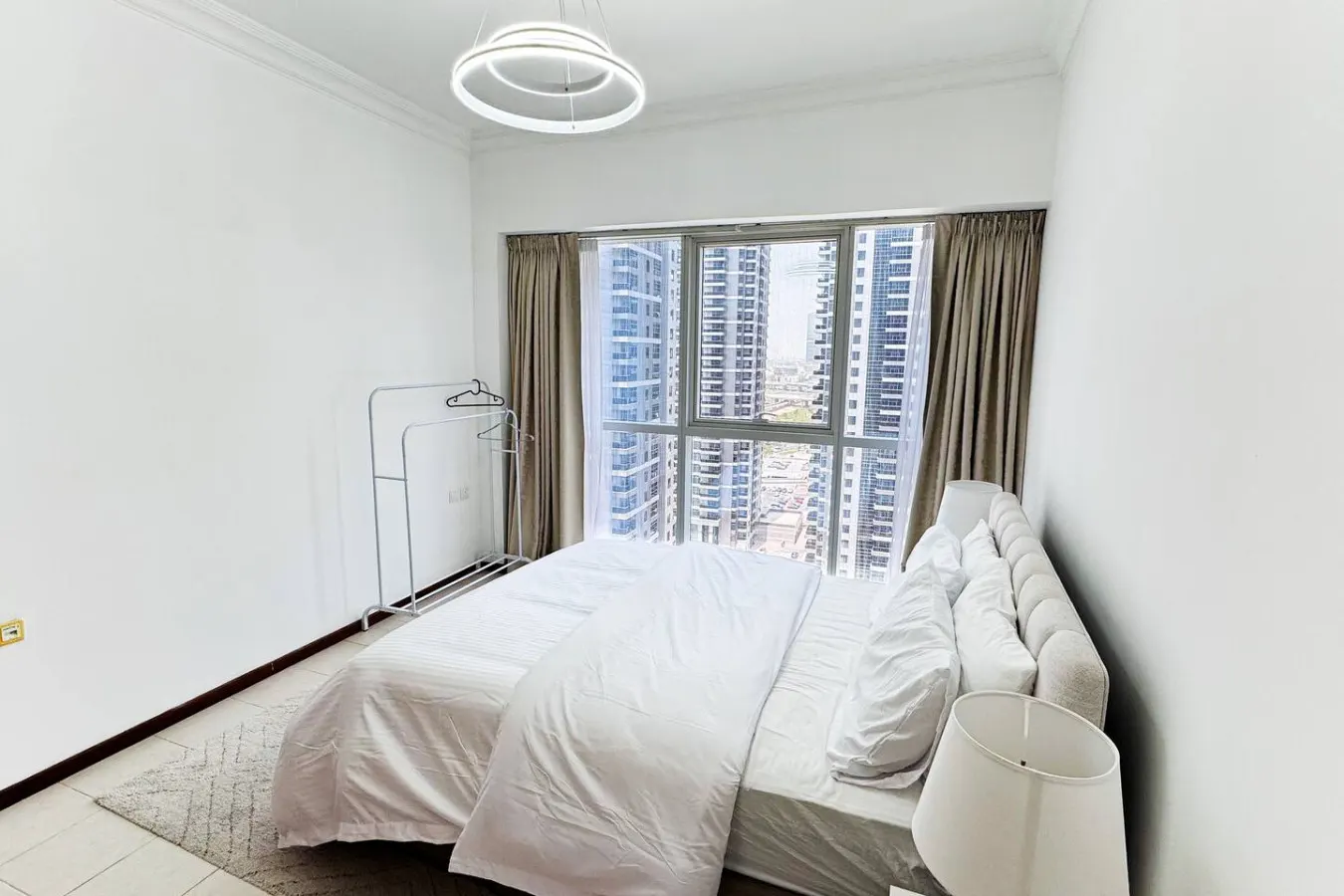 Jumeriah Lake Tower - Lake View (JLT) (MAG214) (1) 8