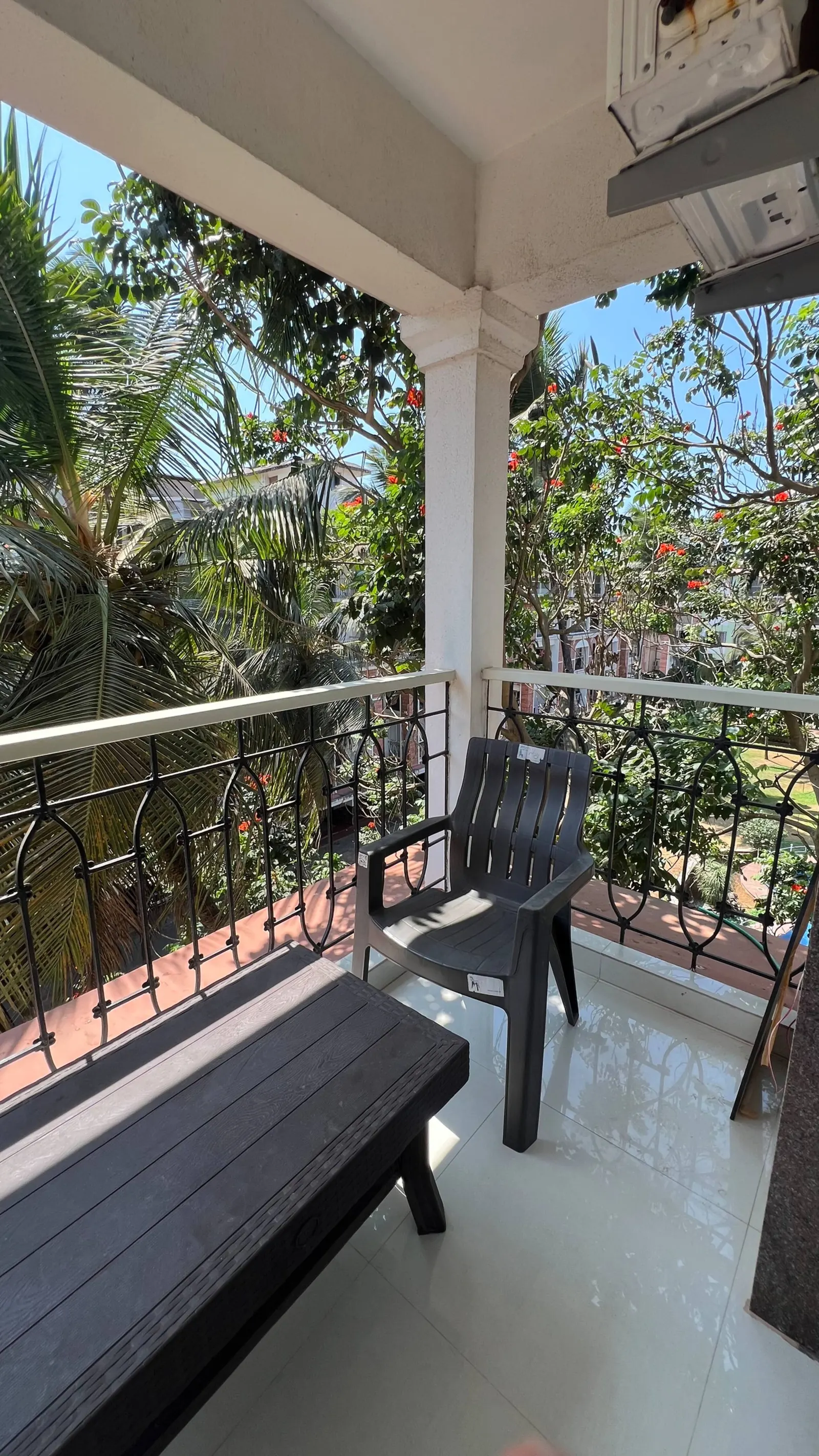 Boho & Beach Themed Studio 1KM from Beach Pool 16