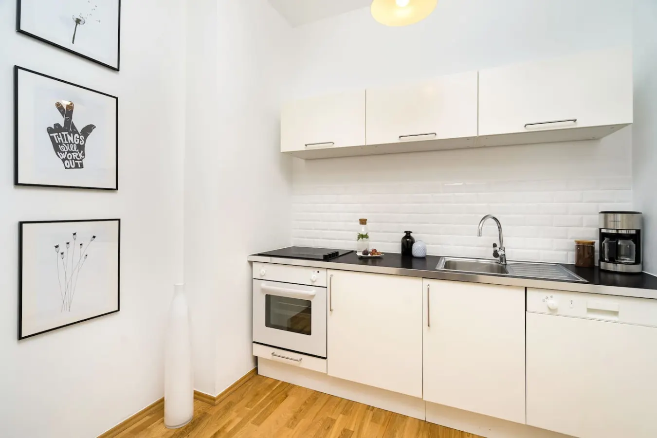 Modern Studio Apartment next to Rosenthaler Platz 9