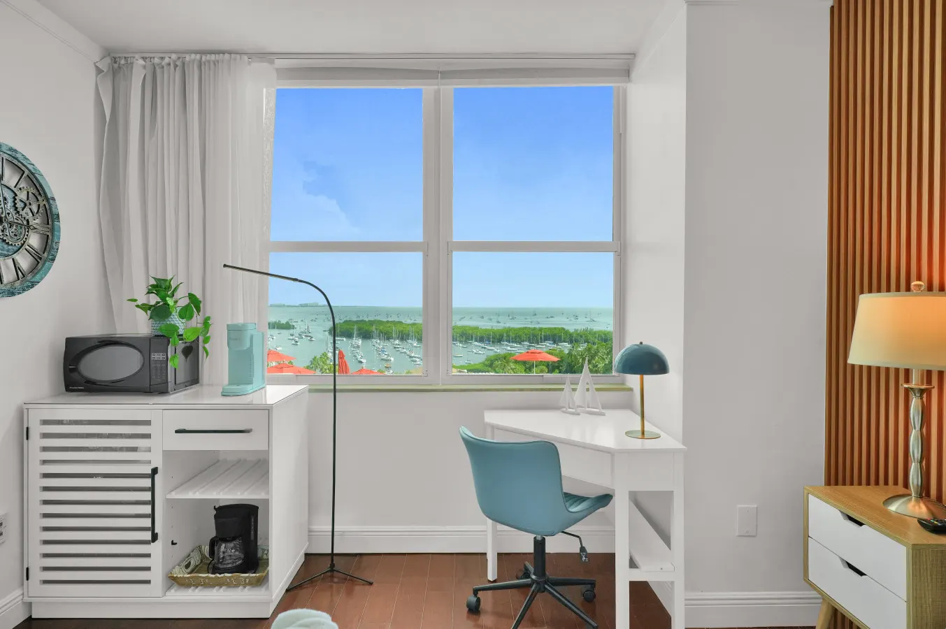 SF Bayview Gem! Coastal retreat 8