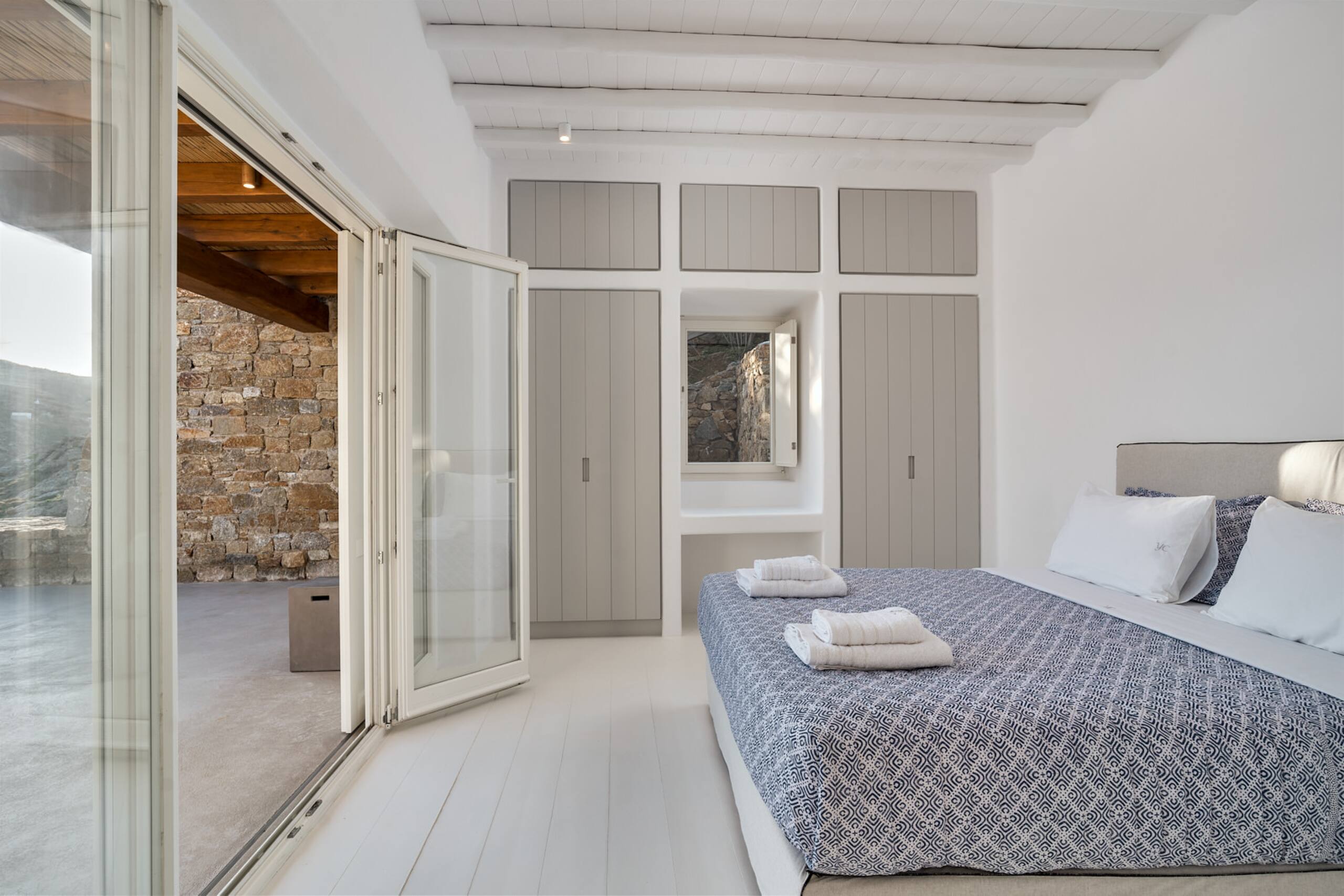Christina's Panormos Villa 24