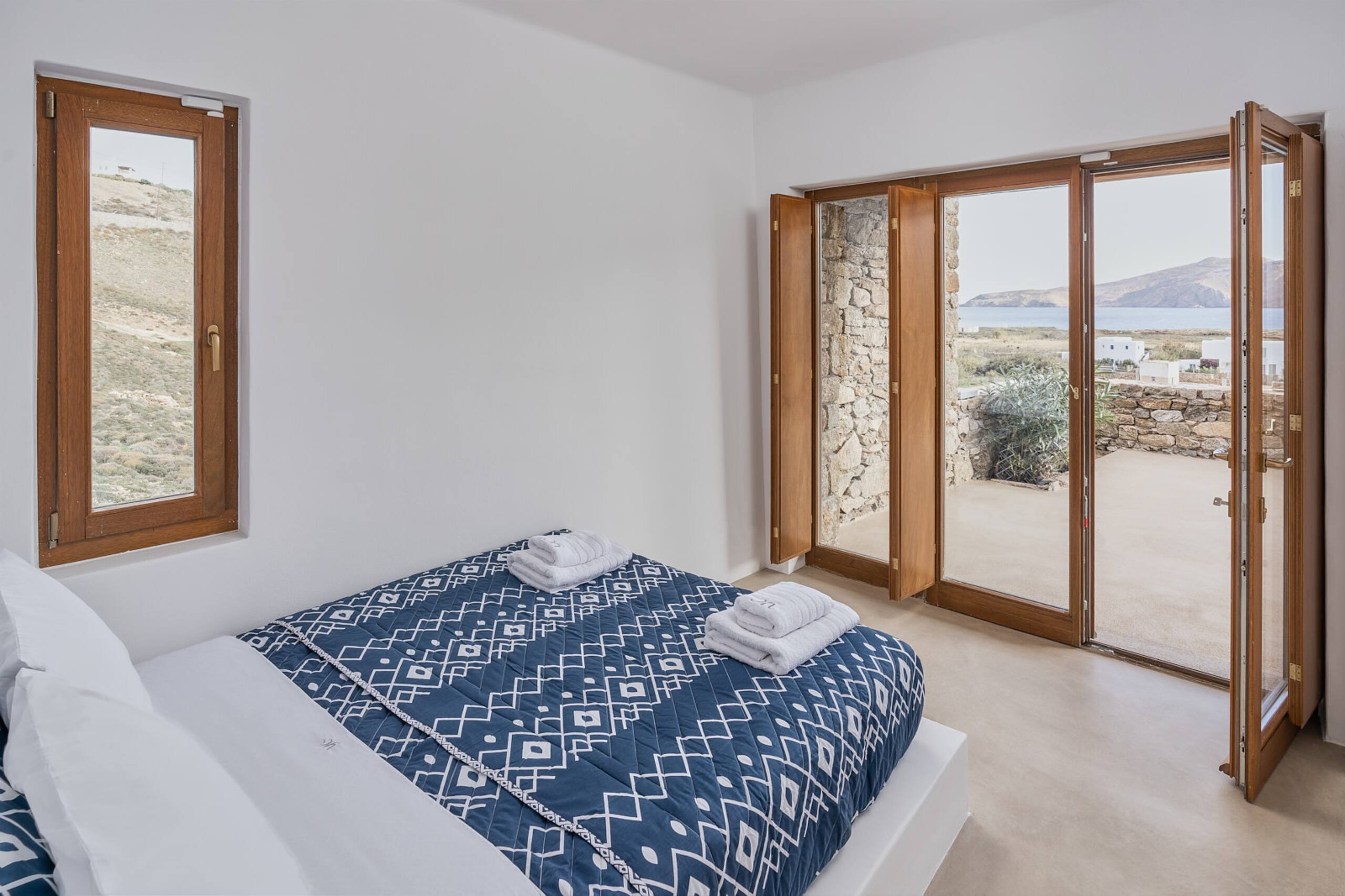 Christina's Panormos Villa 8