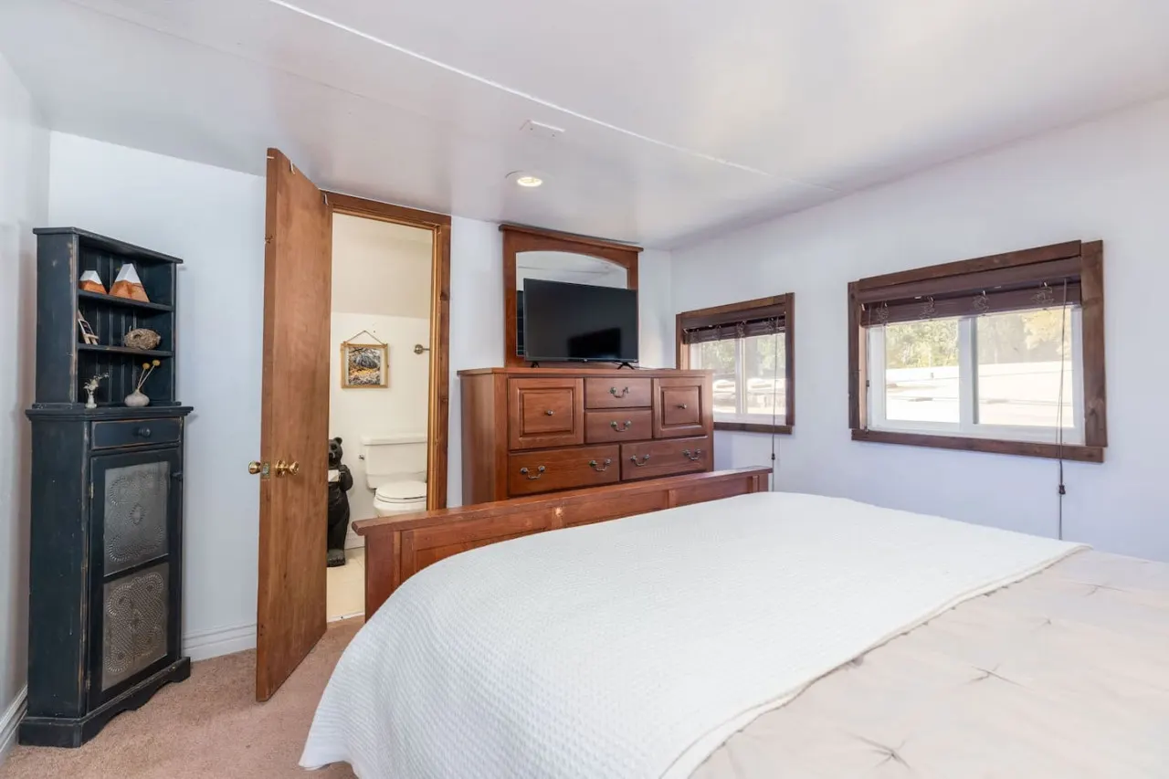 Mountain Apartment Located in BigCottonwood Canyon 11